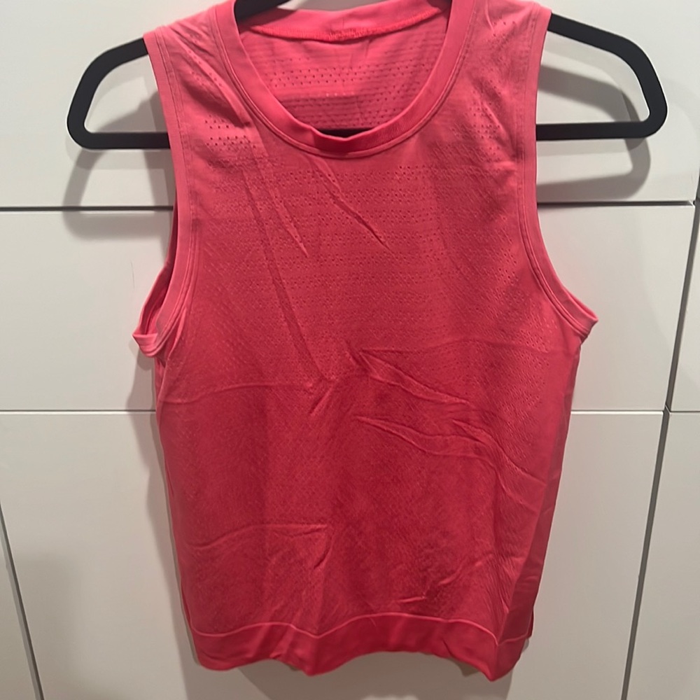 Lululemon tank top!